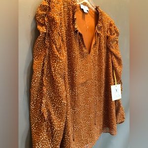 CeCe | Polka Dot blouse with ruffled details